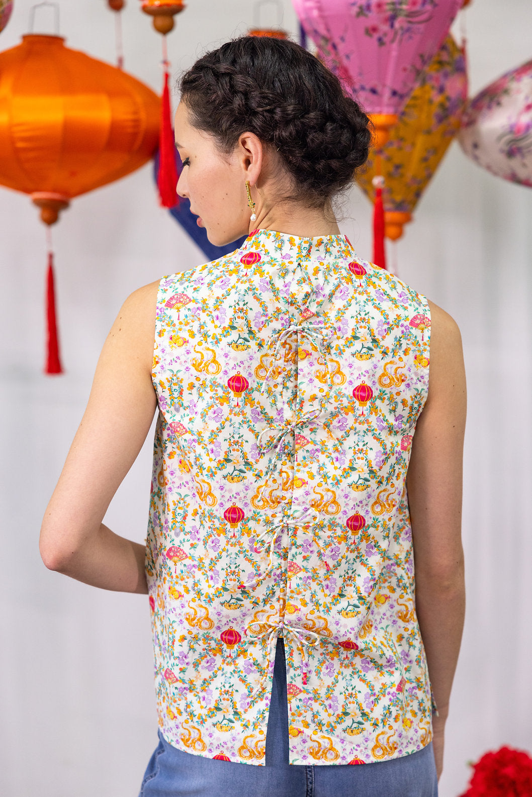 Snake! Snake! Mandarin Collar Ribbon Top for ladies