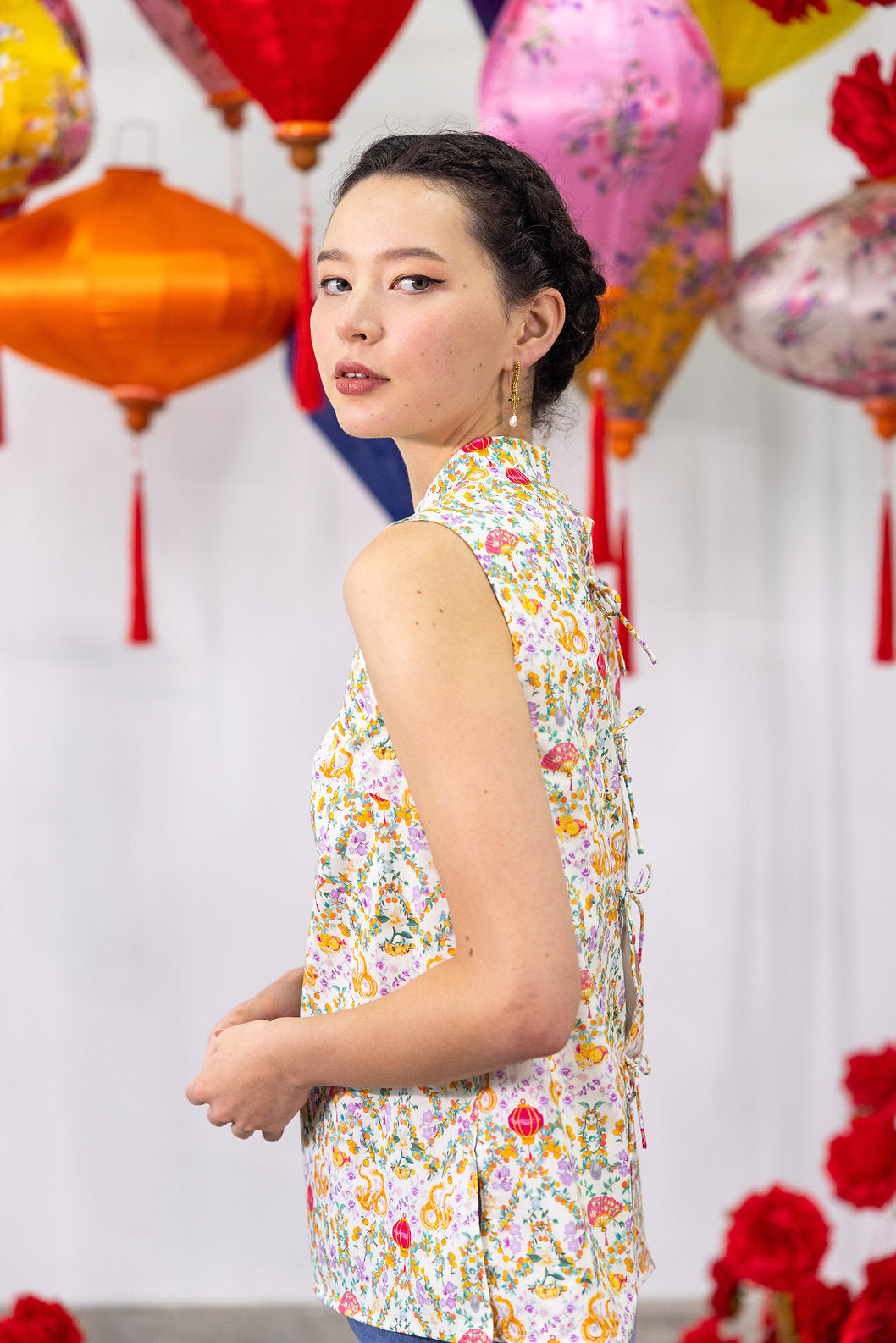 Snake! Snake! Mandarin Collar Ribbon Top for ladies