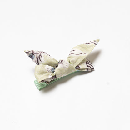 Bow hair clips